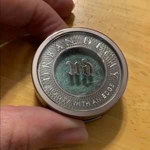 Urban Decay Lounge single eyeshadow